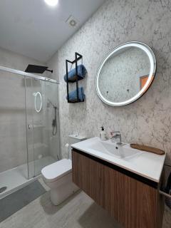 GOLD SUITE APARMENT Wifi AC SERVICES E1 - 8