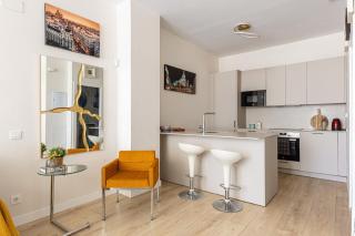 GOLD SUITE APARMENT Wifi AC SERVICES E1 - 6
