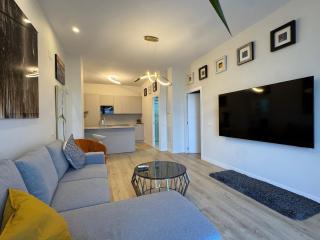 GOLD SUITE APARMENT Wifi AC SERVICES E1 - 4