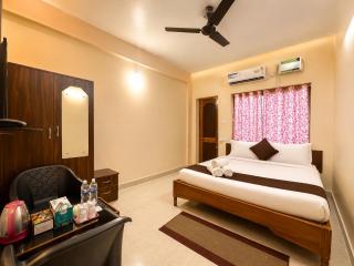 Hotel Bay Inn Puri Near Sea Beach - Parking Facility - 2