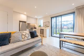 Chch's Best Location-Stadium-CBD- plus Free Parking - 4