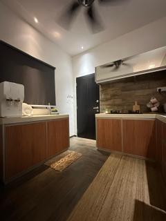 The Lumber with Private Pool - 9
