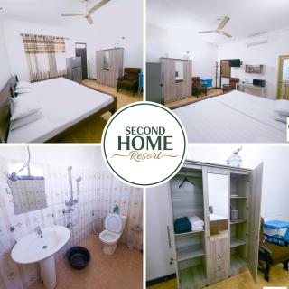 Second Home Resort - AC Units, Kitchen, Attached Bath Room, & WiFi - 7