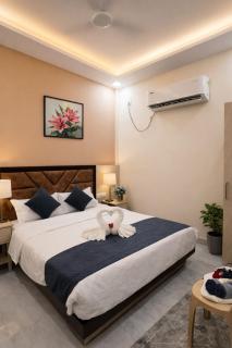 Hotel !PRAKASH RESIDENCY! #Near Shri Kashi Vishwanath Temple# With Lift AND Wifi Facility - 9