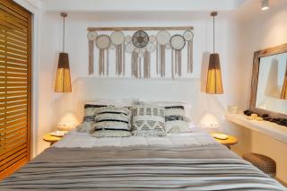 Villa - Sleeps 3 - Private pool-Parking - 0