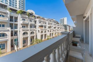 Contemporary 2BR w/ Maid's Room at JVC - 5