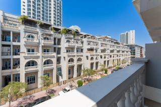 Contemporary 2BR w/ Maid's Room at JVC - 7