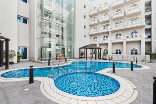 Contemporary 2BR w/ Maid's Room at JVC - 8