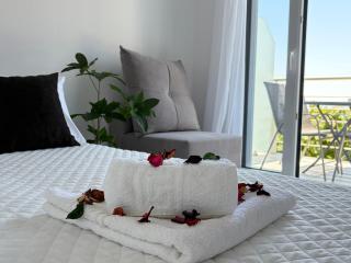 Alexandros Luxury Apartment - 7