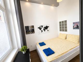 Onyx Central Apartment with Free Private Garage, AC - 6