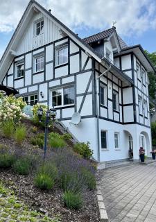 Kleine Villa - 20 Personen - 10 Schlafzimmer - 5 Bäder - Wellness - Sauna - 5 Sterne DTV - 9