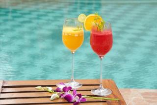 Radisson Blu MBD Hotel Noida - 9