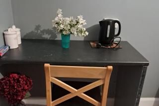 Studio Sleeps 2 with Parking and WiFi - 6