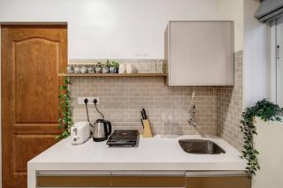 Cleo: Cozy 1BHK in Khar near Bandra - 8