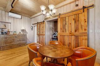 Bradley Bear Hideaway - 2