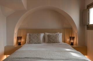 Santorini - Villa - Sleeps 5 - Pool - Parking - 2