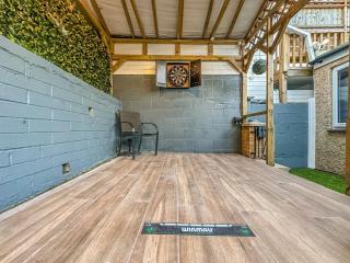 Gorgeous Graceful Getaway Crew Base & Gazebo - 9
