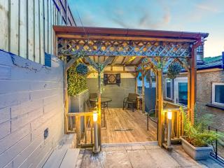 Gorgeous Graceful Getaway Crew Base & Gazebo - 6