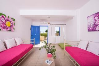 1- bed apt near black beach-Sleeps 4-Parking - 3