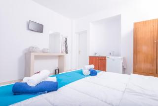 1-Bed Apt at Bella Santorini Near Perivolos beach - 4