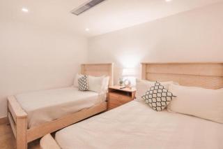 Apex Executive Apartments - Punta Palmera - 2
