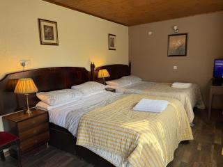 Charde Guest House - 9