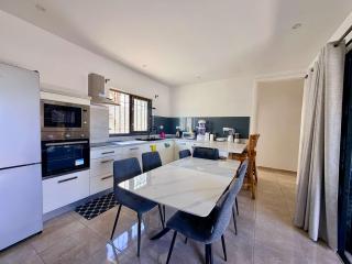 Villa Adonis Private Pool 3 Bedrooms & Terrace - 2