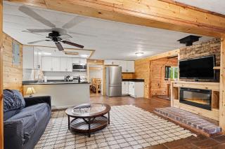 Lakeview Cottage, Walk to Beach, Fire Pit - 9