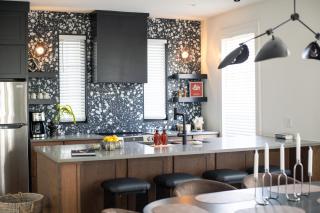 Venus B Luxury 3BR, Pool, Steps to Beach - 7