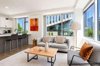 Luxury Apt Terrace with Grills & Lounge - 9