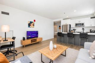 Luxury Apt Terrace with Grills & Lounge - 7