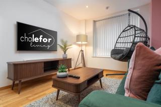 Central Town Retreat Modern 2BR2BA Apartment Sleeps 6 - 6