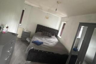 House Sleeps 6 with Hot Tub and Parkingcheaiesst than on any site - Blackpool - 8