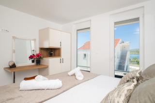 Villa Ive by Belmont Realty - 2