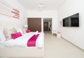 Seaview Studio with Balcony In Blue Bay Walk - 3
