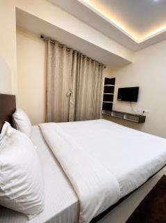 The Bliss Hotel and Restaurant - 5