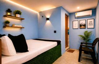 HOTEL - Shree Krishnaa!! Beside to The Railway #Station# !! - 0