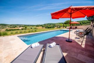 Gite de charme, bastide avec piscine - 2