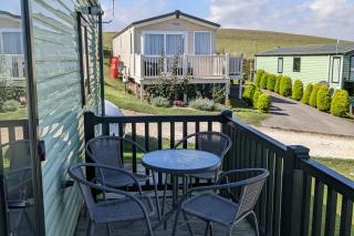 Caravan - Sleeps 6 - Sea Views - Dog Friendly - 4