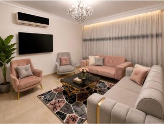 ELEGANT APARTMENT Near Cairo Airport - 0