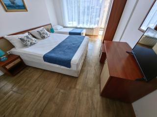 Albatros 2 Family Hotel - 8