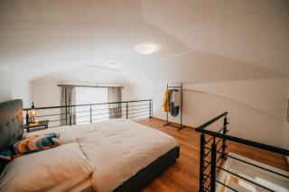 Live and Work in the Heart of Prague! - 6