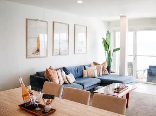 Malibu Beachfront Home with Rock Spa Ocean Views & Huge Deck - 5