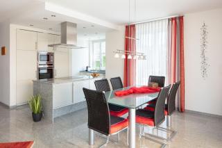 Ferienwohnung Ruheoase mit See- und Alpenpanorama - 4