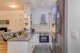 Split City Center - Lovely and spacious 2Bdrm Apt - 9