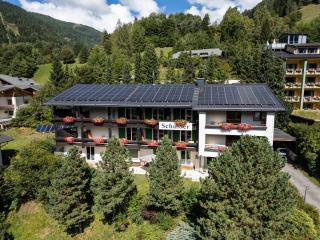 Gästehaus Schusser an der Therme, Frühstück, Doppelzimmer und Ferienwohnung - 8