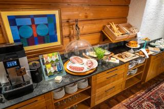 Gästehaus Schusser an der Therme, Frühstück, Doppelzimmer und Ferienwohnung - 9