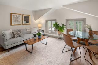 Charming Stowe Retreat off of Mountain Rd - 6