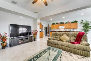 22 Mi to Disney: Kissimmee Home w/ Pool & Hot Tub - 4