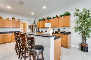 22 Mi to Disney: Kissimmee Home w/ Pool & Hot Tub - 3